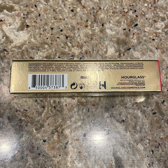 NEW Hourglass VANISH BLUSH STICK - Picture 5 of 5